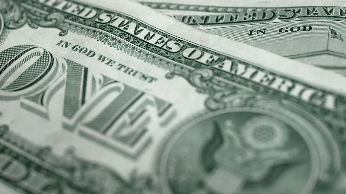 Employers raise salaries for AI expertise