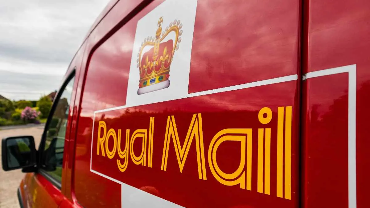 Royal Mail to reduce 2,500 head office roles by 2027
